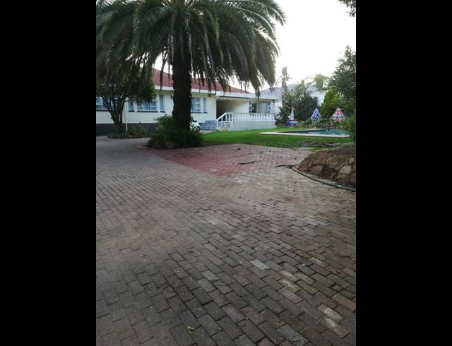 2 BEDROOM PROPERTY TO RENT IN CYRILDENE